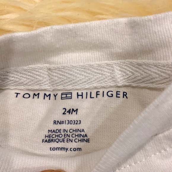 Tommy Hilfiger Long-Sleeve Shirt in White with red/blue Stripes Size 24M - Picture 5 of 6